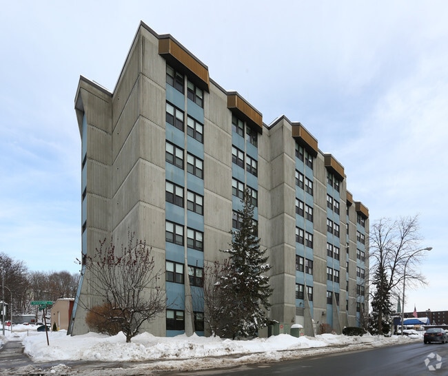 Photo - Stratton Apts