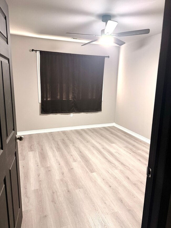 Photo - Spacious Townhome, Close to Fort Riley!