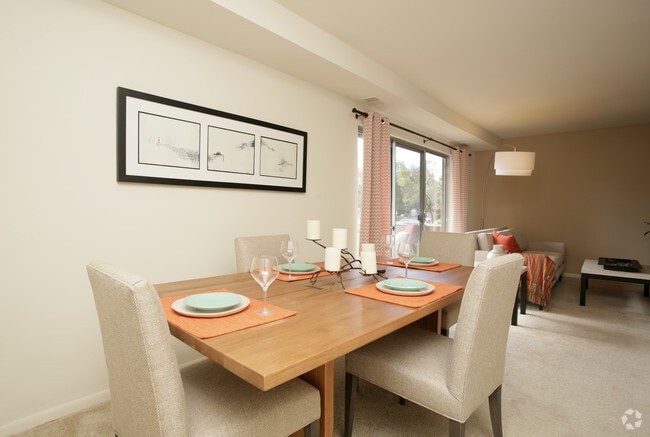 Cranbrook Hills Apartments
