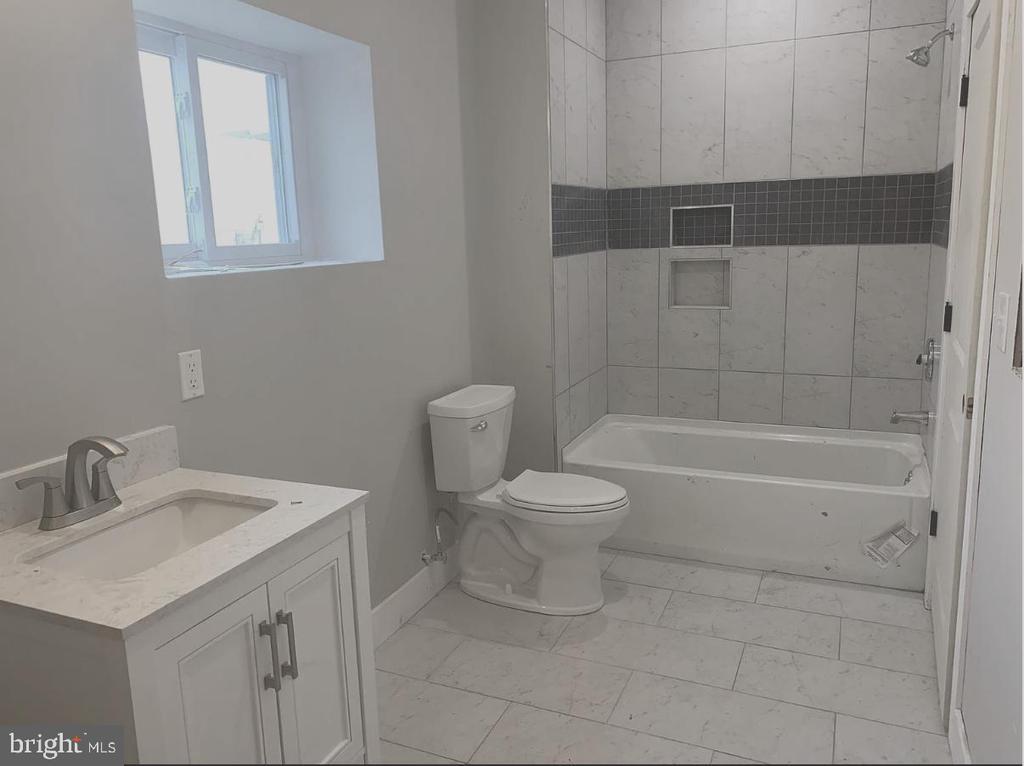 Photo - 1404 N 52nd St