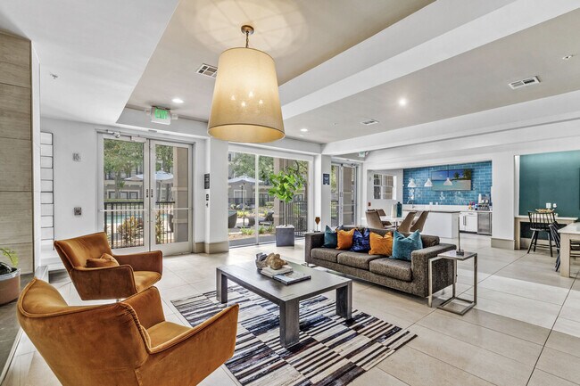 Photo - Metro Midtown