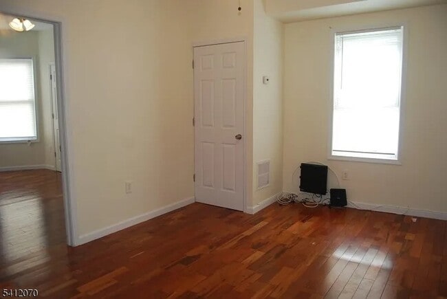 Photo - 29 Alexander St Unit 3