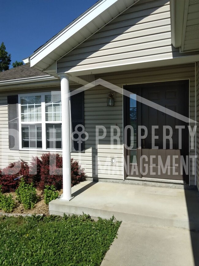 Photo - 3 Bedroom 2 Car Garage Duplex in Branson