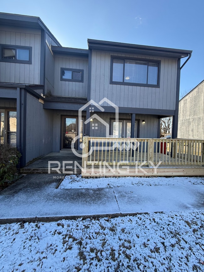 Building Photo - 124-126 Nave Pl Unit 124