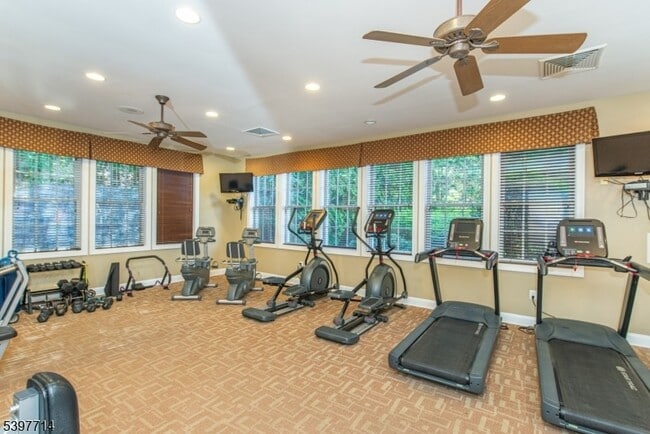 Photo - 3103 Peer Pl