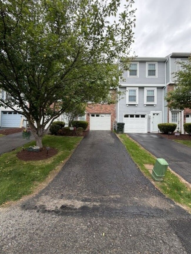 Photo - Beautiful Townhouse for Rent