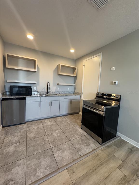 Photo - 16042 Micelli Dr