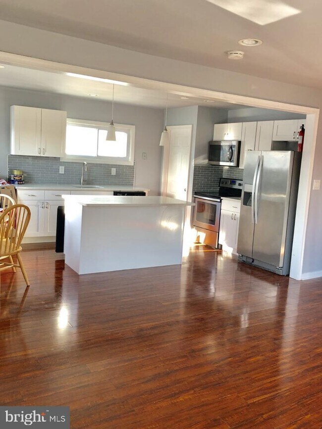 Photo - 7896 Cheverly Ln