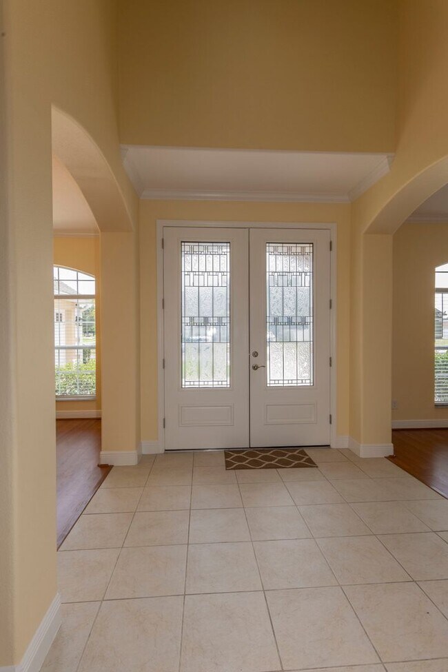 Photo - BEAUTIFUL 5 Bedroom/4 Bath Home Located in...