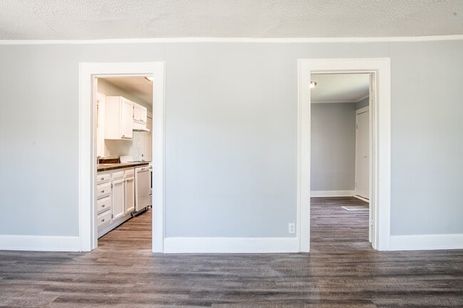 Photo - 1005 Greens Lake Rd