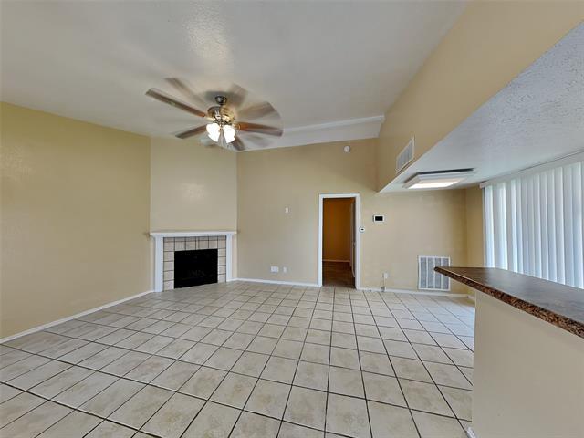 Photo - 422 Dollins St