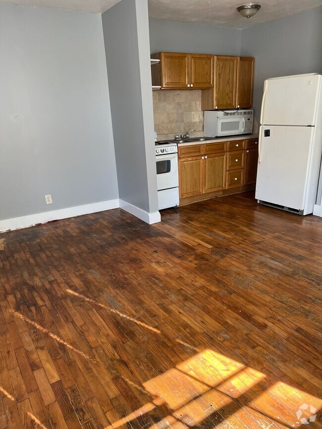 Building Photo - 1720 N Fremont Ave Unit 1 Rental