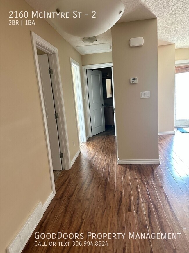 Photo - 2160 McIntyre St Unit 2