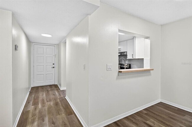 Photo - 6308 Newtown Cir Unidad 8B3