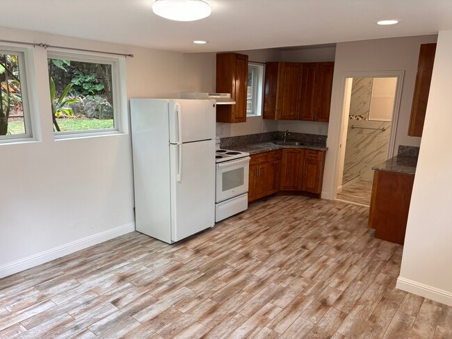 Kitchen 1 - 3658 Woodlawn Dr