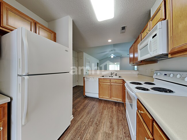 Photo - 5815 Regent Village Dr