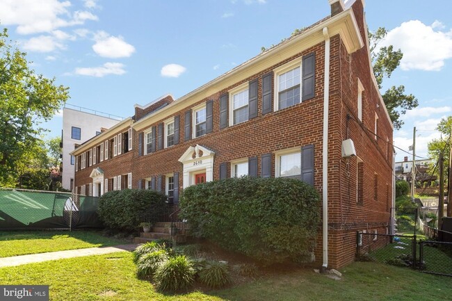 Photo - 2650 39th St NW Unit 3