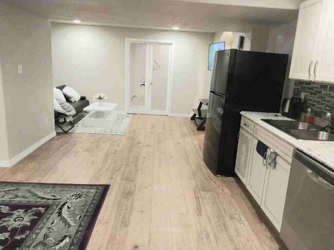 Photo - 6095 S Ukraine St