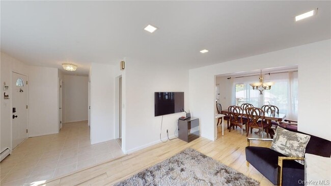 Photo - 121 Woodward Pkwy