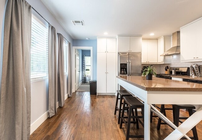 Photo - 1919 Lombardy St