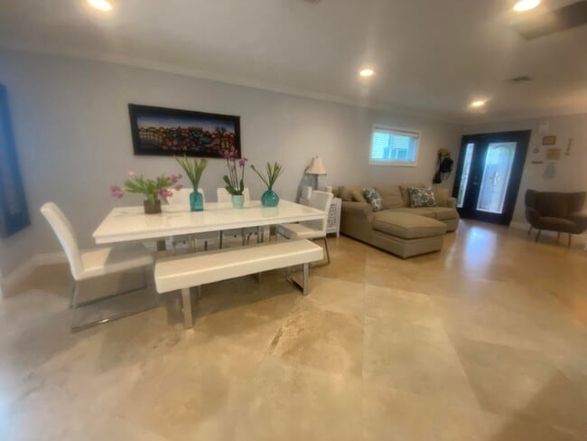 Photo - 1616 Adams St