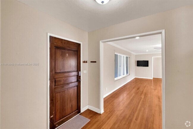 Building Photo - 386 NE 99th St Rental