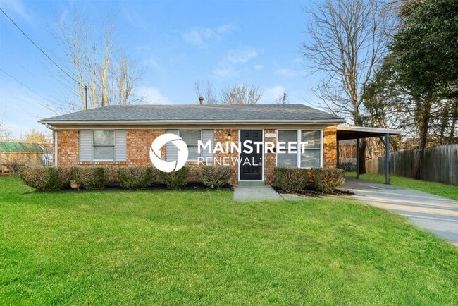Building Photo - 5 Bedroom Pet-Friendly Home in Louisville, KY with Main Street Renewal