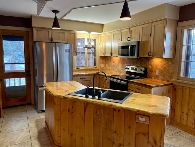 Photo - 3501 Devils Gulch Rd