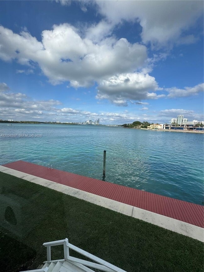 Building Photo - 10281 E Bay Harbor Dr Unit A6