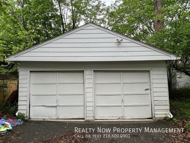 Photo - 3638 Glencairn Rd Unit 3638 Glencairn First