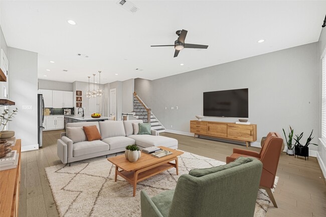 Photo - 4506 Hardy St