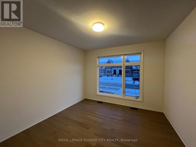 Photo - 1 Mayapple St