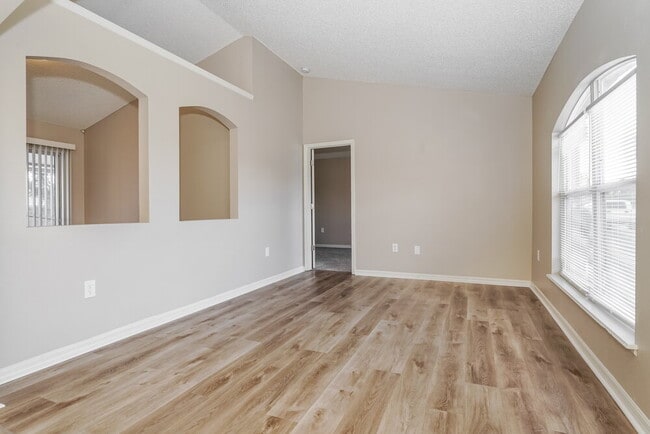 Photo - 2429 Ainsworth Ave Casa