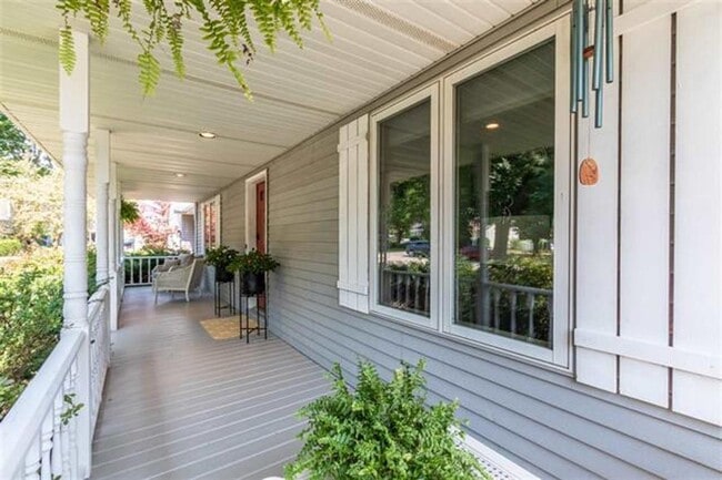 Photo - 3 Bed 2 Bath Singly Family Home