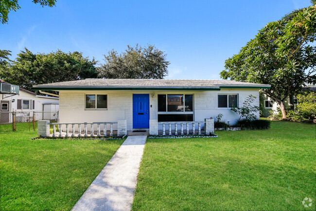 Building Photo - 3 Bedroom Near Hollywood Beach Rental