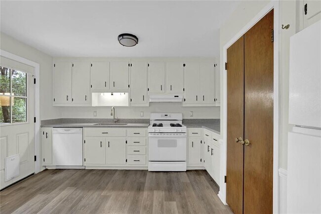 Photo - 2683 Ashworth Cir