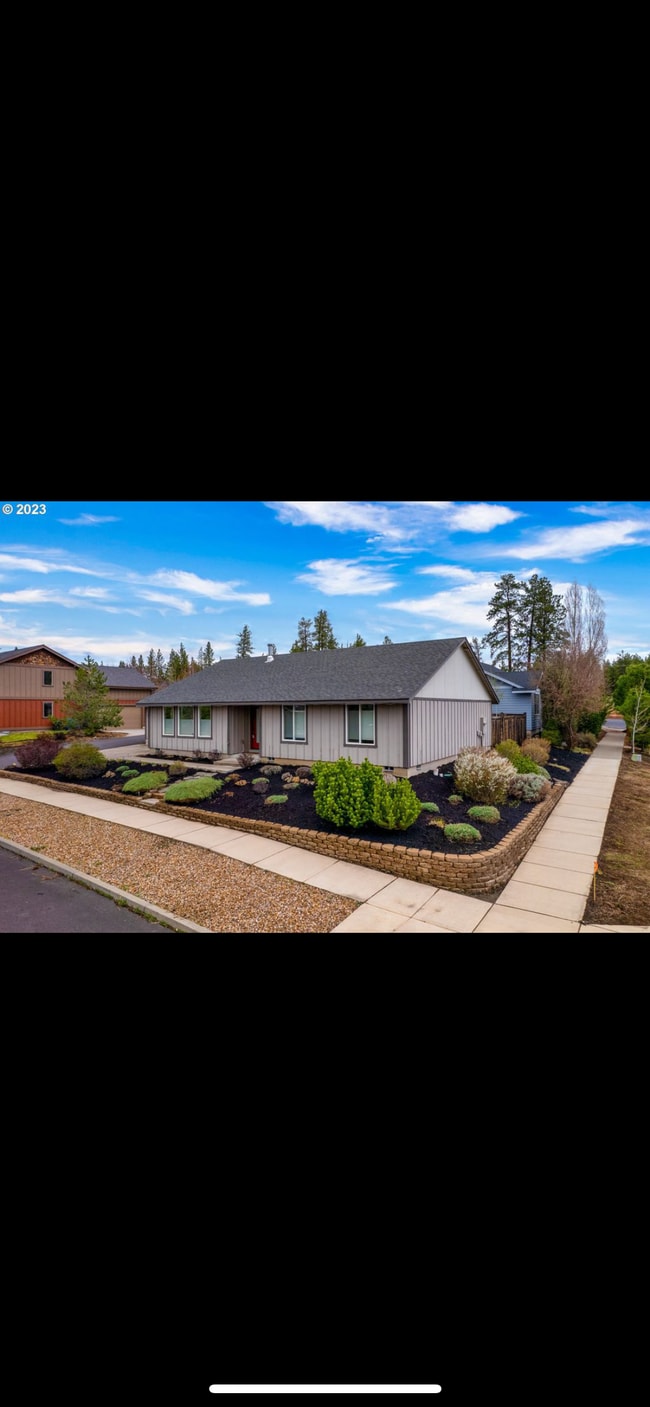 Photo - 3062 NW Kelly Hill Ct House