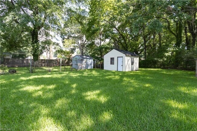 Photo - 55 Phelps Cir