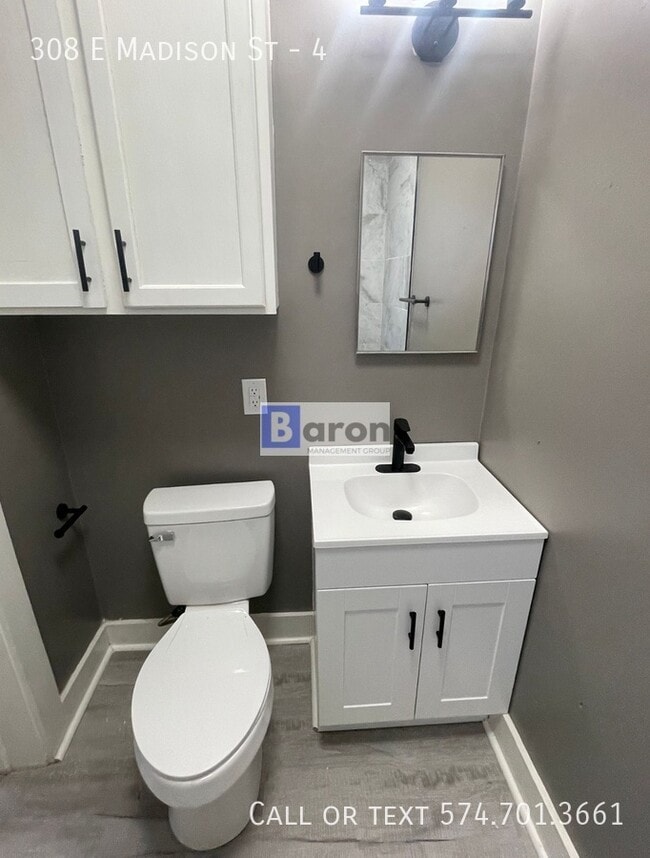 Photo - 308 E Madison St Unidad 4