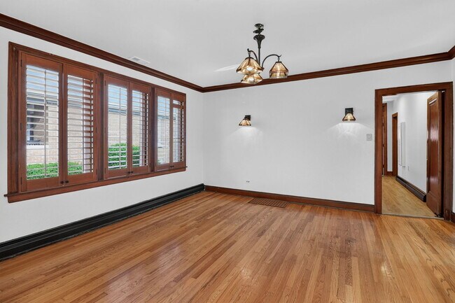 Photo - 708 McCarthy Rd