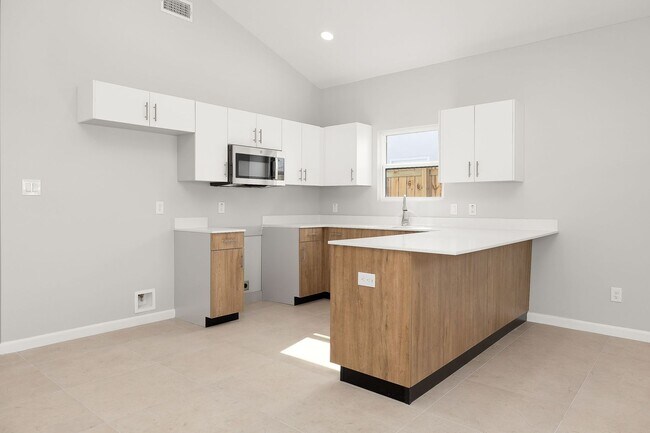 Photo - 2512 Brownjay Rd Unit 3