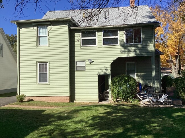 Photo - 18 Rockland St