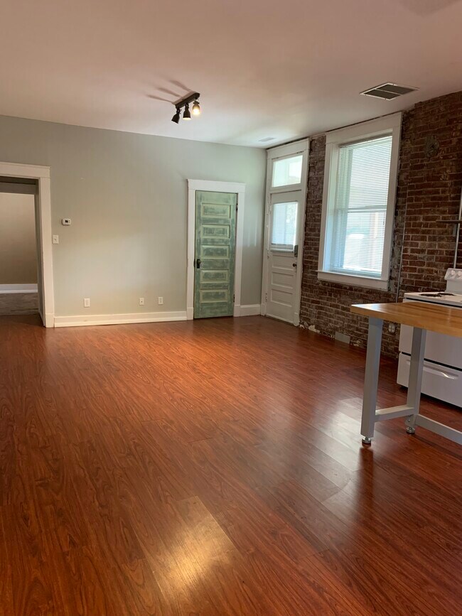 Photo - 1120 N 10th St