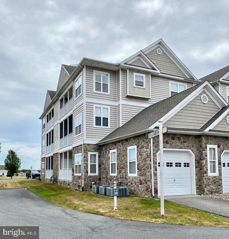 Photo - 4001 Fullerton Ct