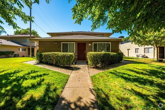 Building Photo - 2025 Benita Dr Unit 1 Rental