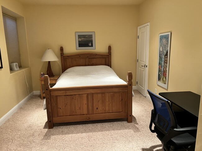 Building Photo - 1810 Ouray Rd