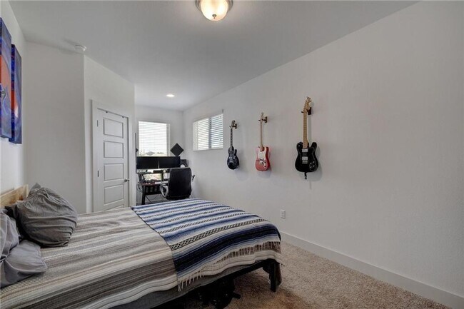 Photo - Eastwood at Riverside #47