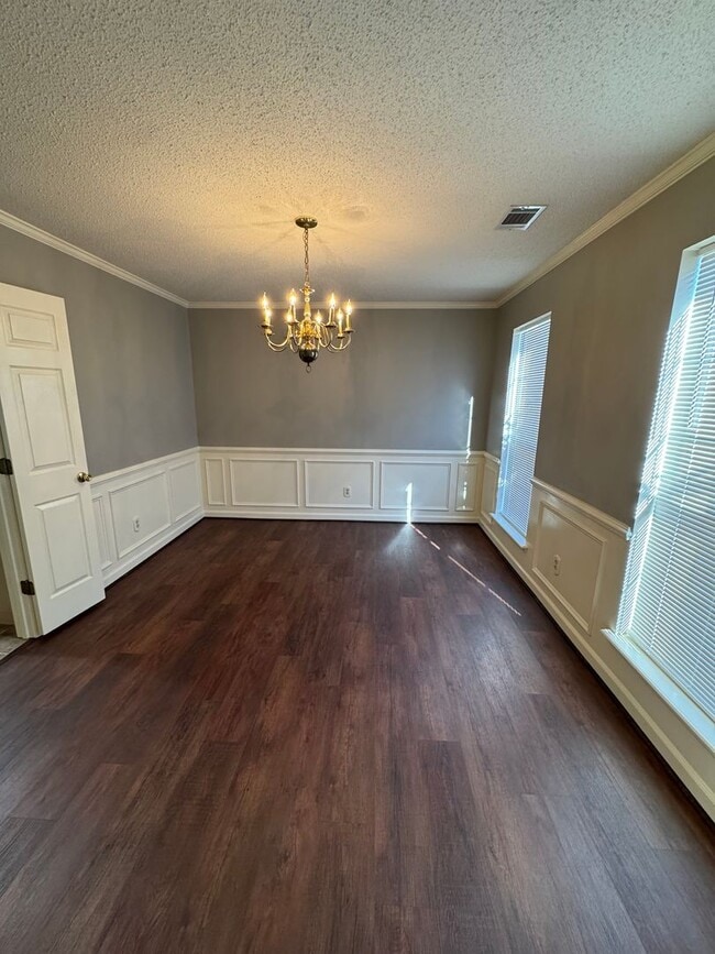 Photo - ** AVAILABLE NOW ** in Waterford Subdivision