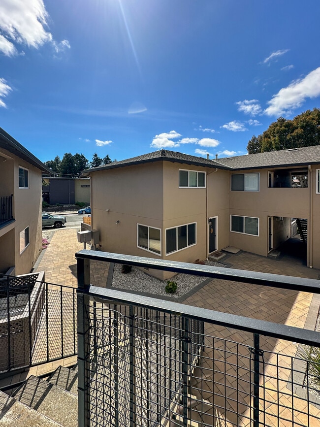 Photo - Five 10 Walker