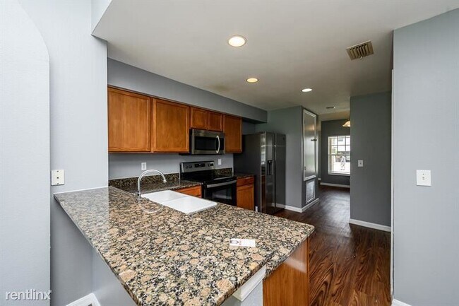 Photo - 3 br, 2 bath House - 11809 Brenford Crest ...